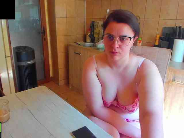 AnabelleDoll webcam