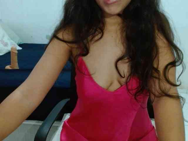 Modelo: witchhot