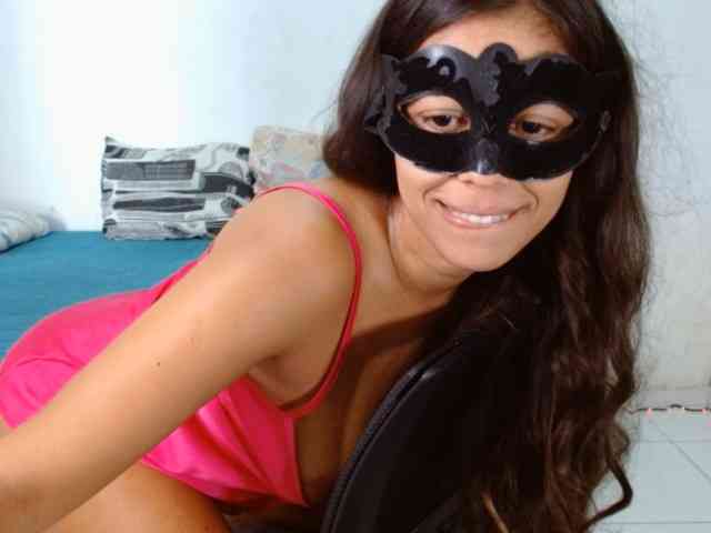 Modelo: witchhot