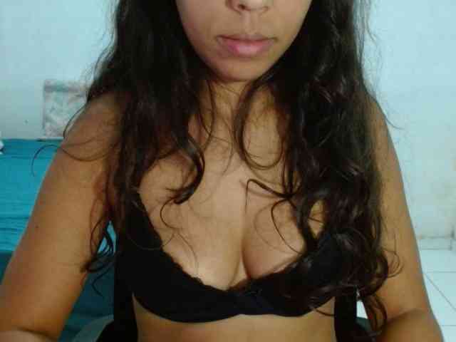 Modelo: witchhot