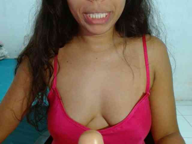 Modelo: witchhot