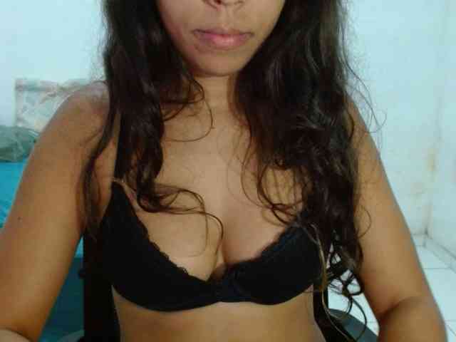 Modelo: witchhot