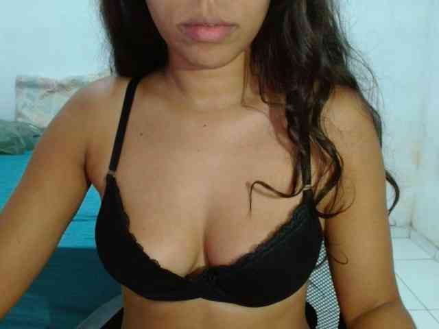 Modelo: witchhot