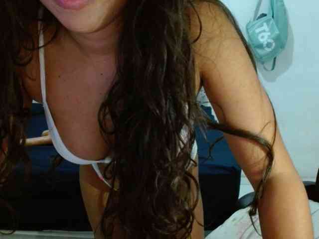 Modelo: witchhot