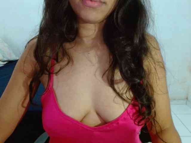 Modelo: witchhot