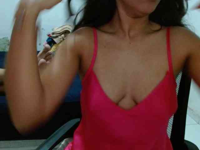Modelo: witchhot