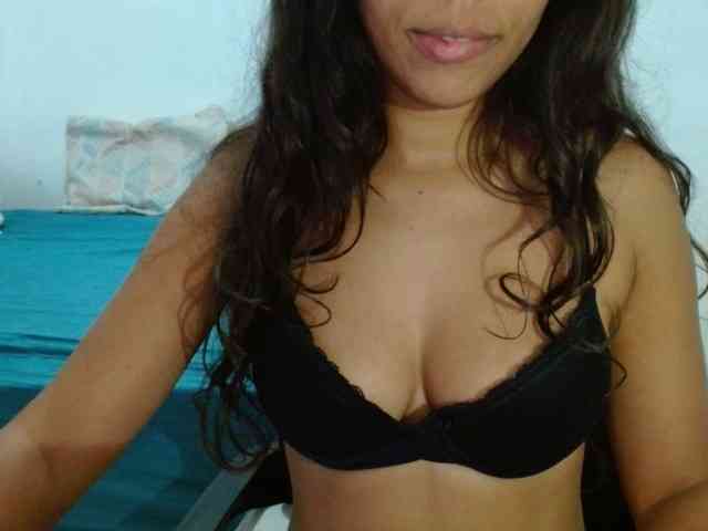 Modelo: witchhot