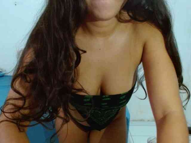 Modelo: witchhot