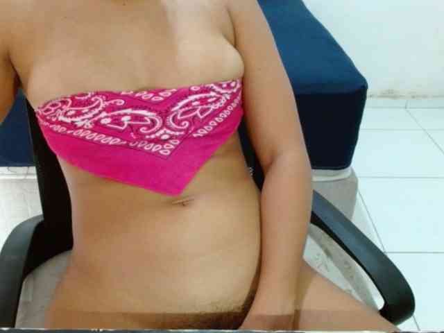 Modelo: witchhot