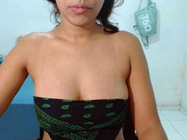 Modelo: witchhot