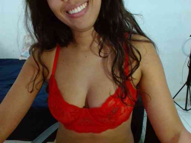 Modelo: witchhot