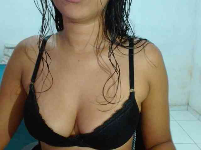 Modelo: witchhot