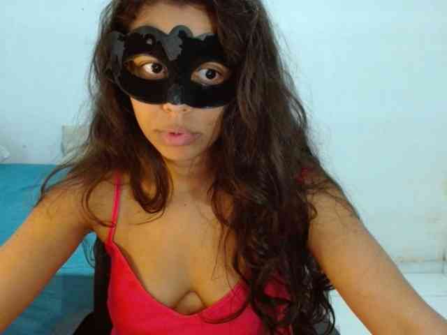 Modelo: witchhot