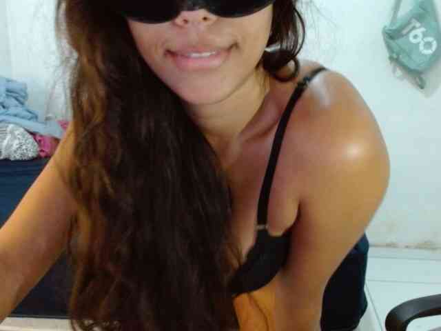 Modelo: witchhot
