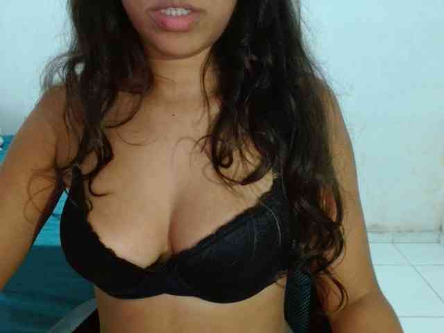 Modelo: witchhot