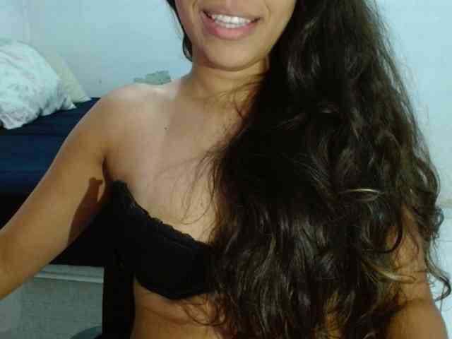 Modelo: witchhot