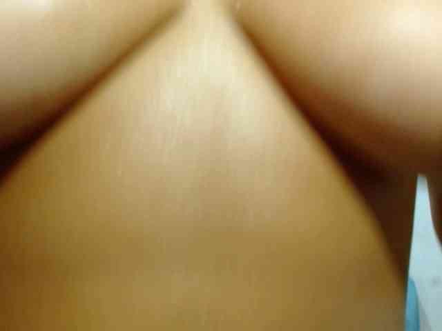 Modelo: witchhot