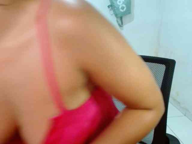 Modelo: witchhot