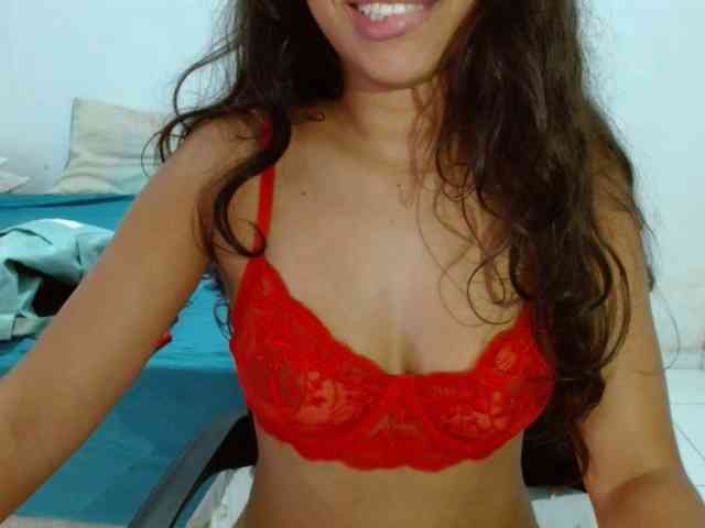 Modelo: witchhot