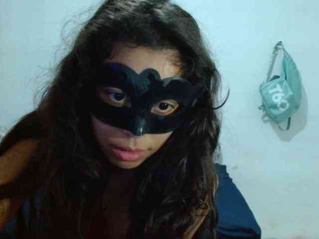Modelo: witchhot