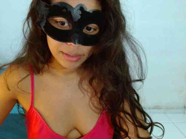 Modelo: witchhot