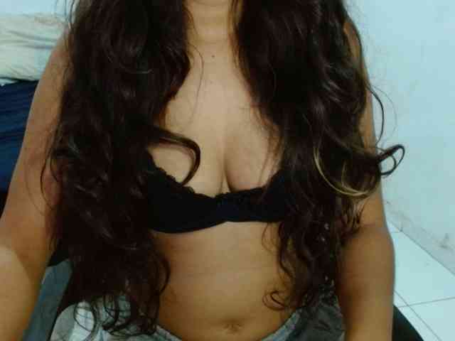 Modelo: witchhot