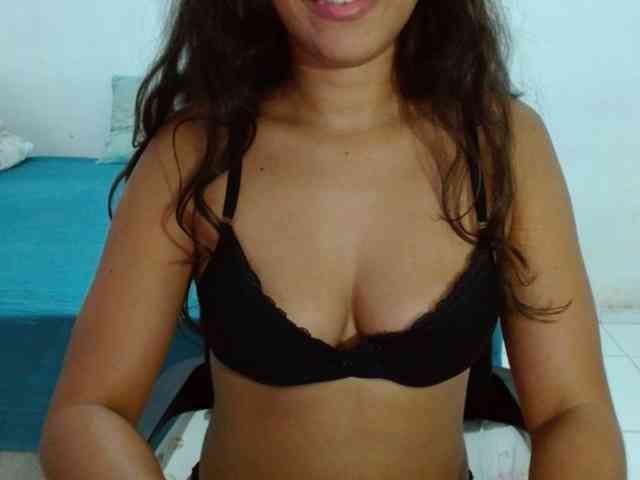 Modelo: witchhot