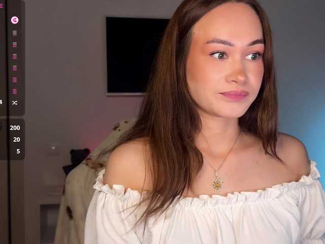 imEmiliya live cam on BongaCams