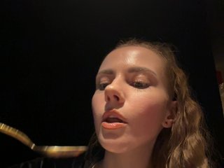 VikkiExtraCheese Porn Show