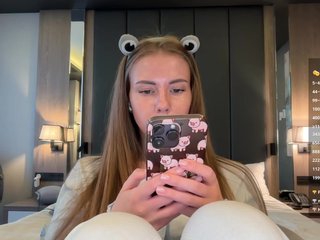 VikkiExtraCheese Porn Show