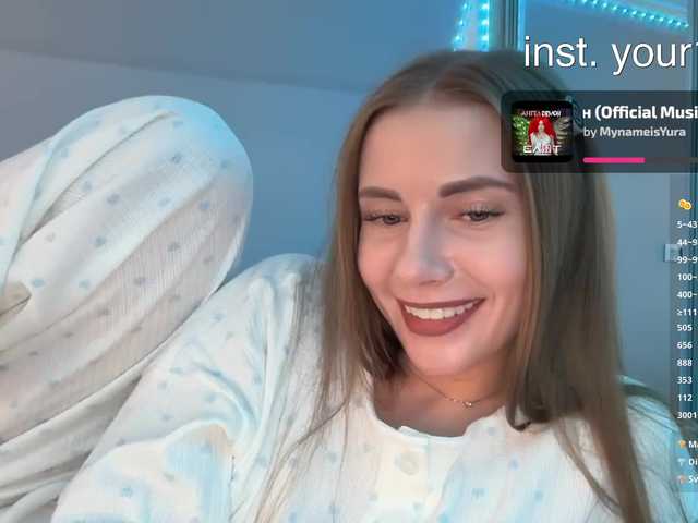 VikkiExtraCheese
