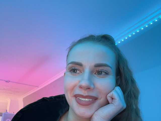 -VikkiL0vesCheese-