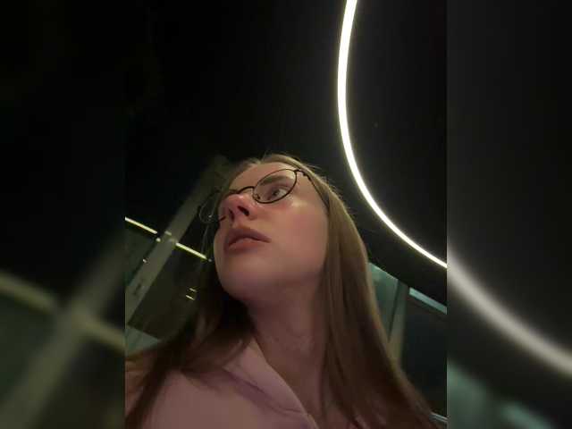 -VikkiL0vesCheese- live cam