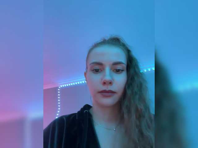 -VikkiL0vesCheese-
