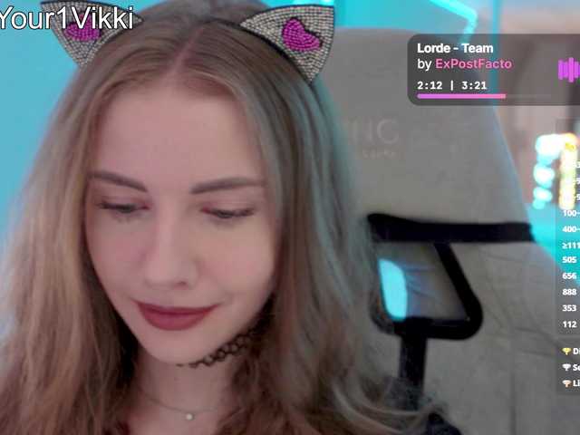 -VikkiL0vesCheese- live webcam show