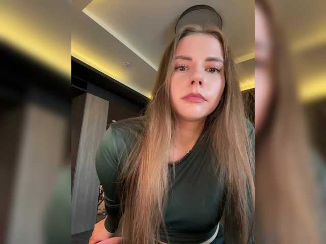 -VikkiL0vesCheese- live cam on BongaCams