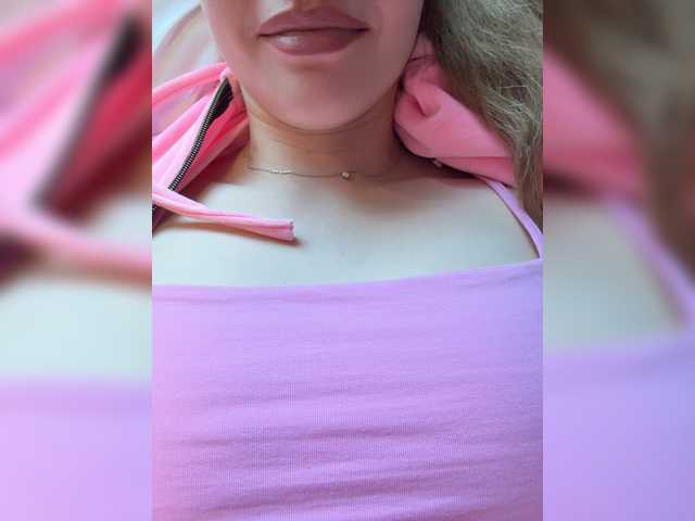 -VikkiL0vesCheese-