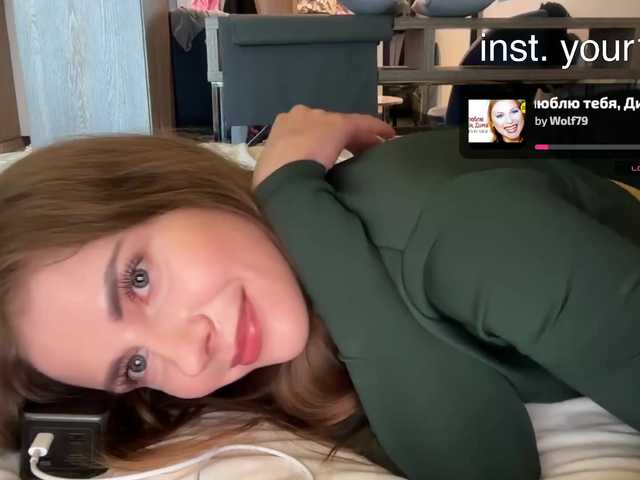 -VikkiL0vesCheese- live cam on BongaCams