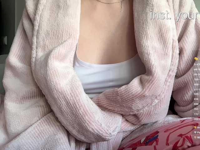 -VikkiL0vesCheese- live cam on BongaCams