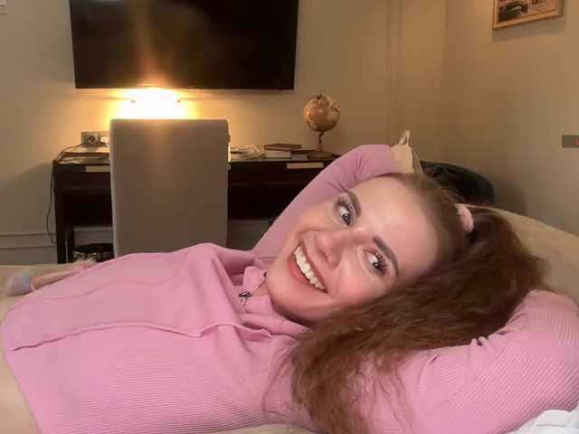 -VikkiL0vesCheese-'s BongaCams show and profile