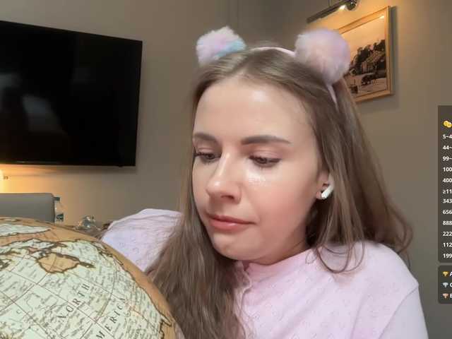 -VikkiL0vesCheese-'s BongaCams profile