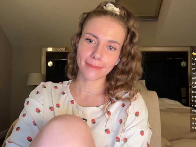  -VikkiL0vesCheese- chat room