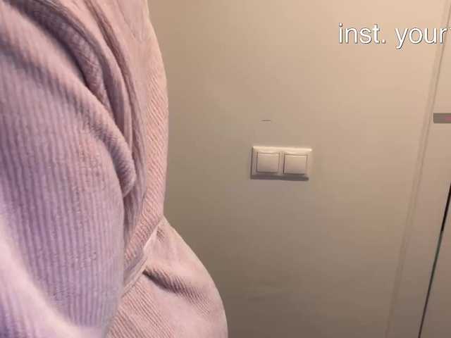 VikkiExtraCheese live webcam show