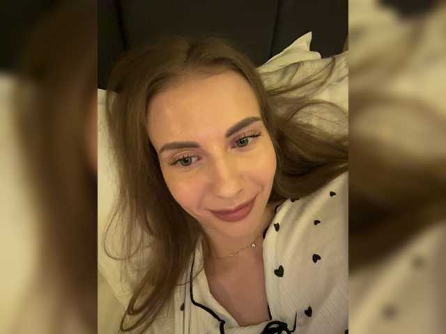-VikkiL0vesCheese- live cam on BongaCams