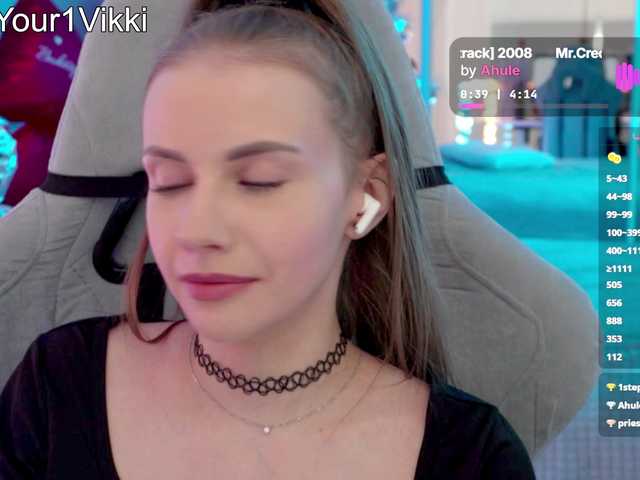 -VikkiL0vesCheese- live cam on BongaCams