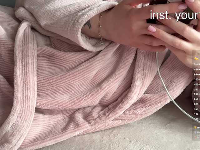-VikkiL0vesCheese- live cam on BongaCams
