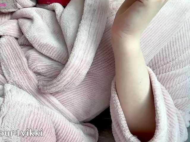 -VikkiL0vesCheese- live cam on BongaCams