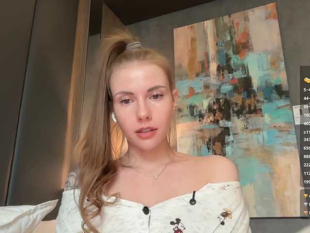 -VikkiL0vesCheese-'s BongaCams show and profile