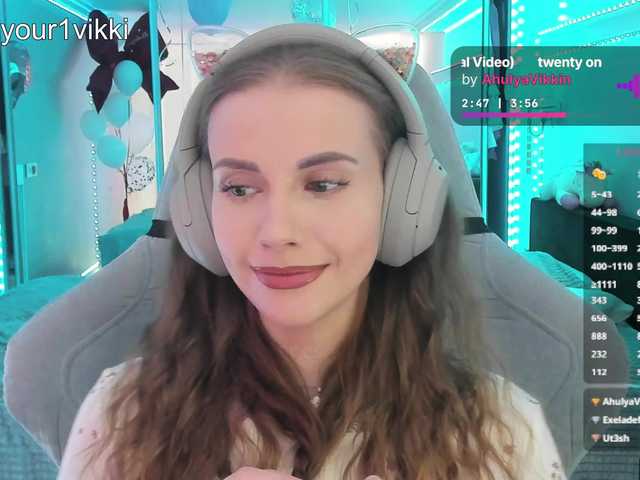 -VikkiL0vesCheese-