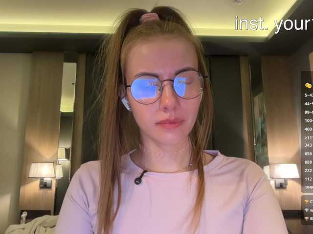 -VikkiL0vesCheese- live cam